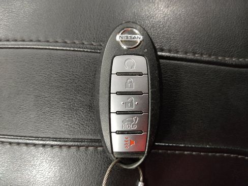 Used 2020 Nissan Rogue SL AWD/4WD image 32