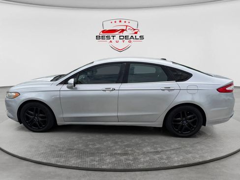 Used 2013 Ford Fusion SE FWD image 3