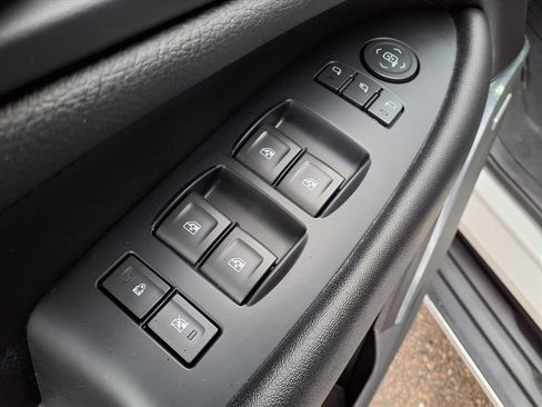 Used 2018 Cadillac Escalade Luxury image 19