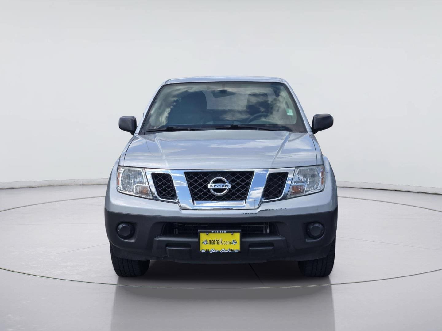 Used 2014 Nissan Frontier S RWD image 2