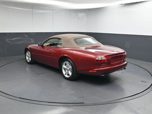 Used 1998 Jaguar XK8 Convertible image 3