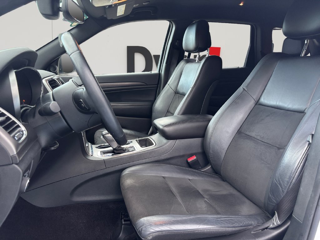 Used 2018 Jeep Grand Cherokee Laredo RWD image 10