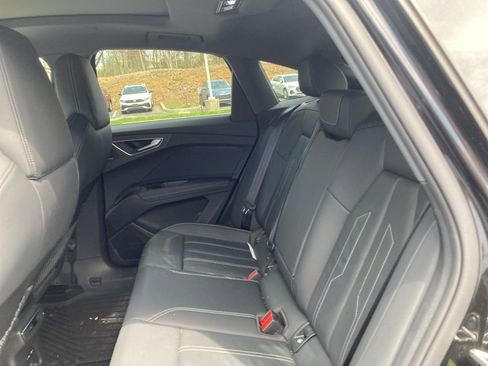 Used 2023 Audi Q4 e-tron Premium Plus w/ Premium Plus AWD/4WD image 9