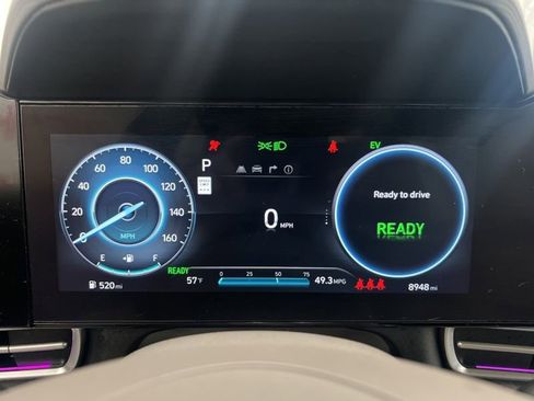 Used 2025 Hyundai Elantra SEL FWD image 24