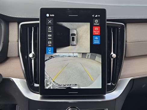 Used 2026 Volvo XC90 B5 Plus w/ Protection Package Premier AWD/4WD image 12