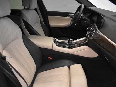 Used 2022 BMW X6 xDrive40i w/ M Sport Package image 21