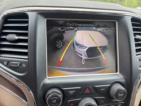 Used 2014 Jeep Grand Cherokee Overland image 11