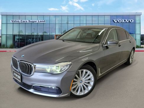 Used 2017 BMW 740i RWD image 1