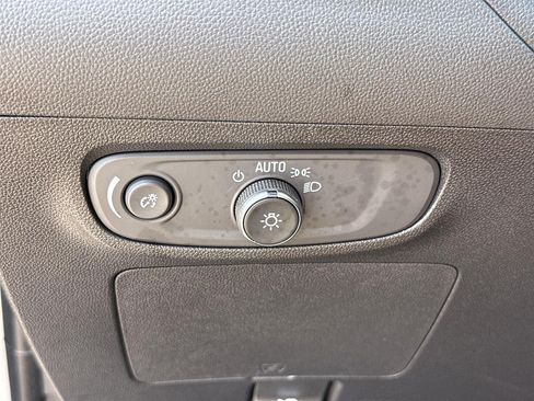 Used 2025 Buick Encore GX Preferred FWD image 16