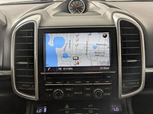 Used 2014 Porsche Cayenne Platinum Edition AWD/4WD image 26