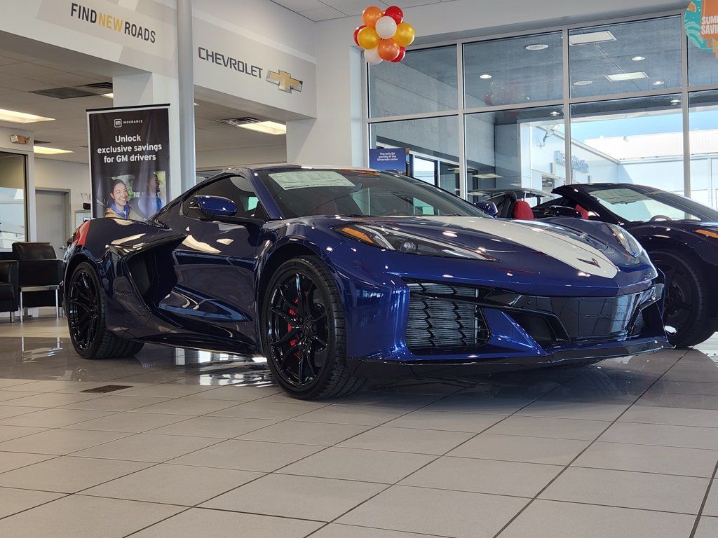 New 2027 Chevrolet Corvette Grand Sport RWD image 2
