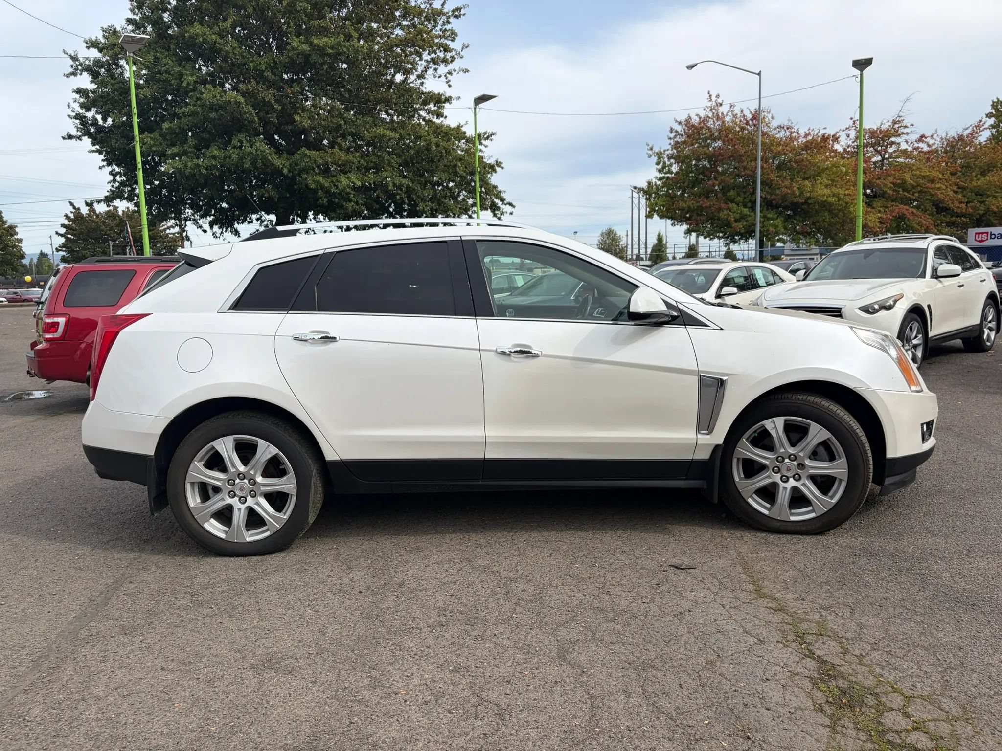 Used 2015 Cadillac SRX Premium AWD/4WD image 2