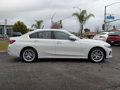 Used 2025 BMW 330i xDrive Sedan w/ M Sport Package image 4