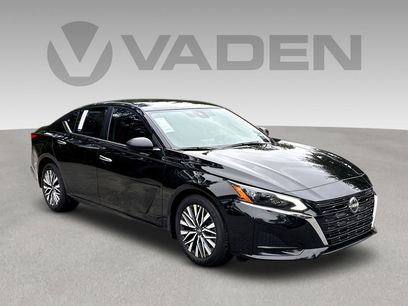 Used 2024 Nissan Altima 2.5 SV