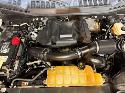 Used 2017 Ford F150 Raptor w/ Equipment Group 802A Luxury image 55