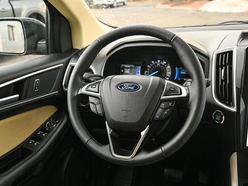 Certified 2024 Ford Edge SEL w/ Convenience Package image 32