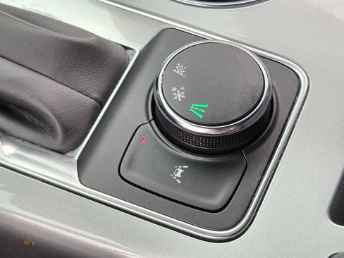 Used 2025 Chevrolet Blazer LT FWD image 26