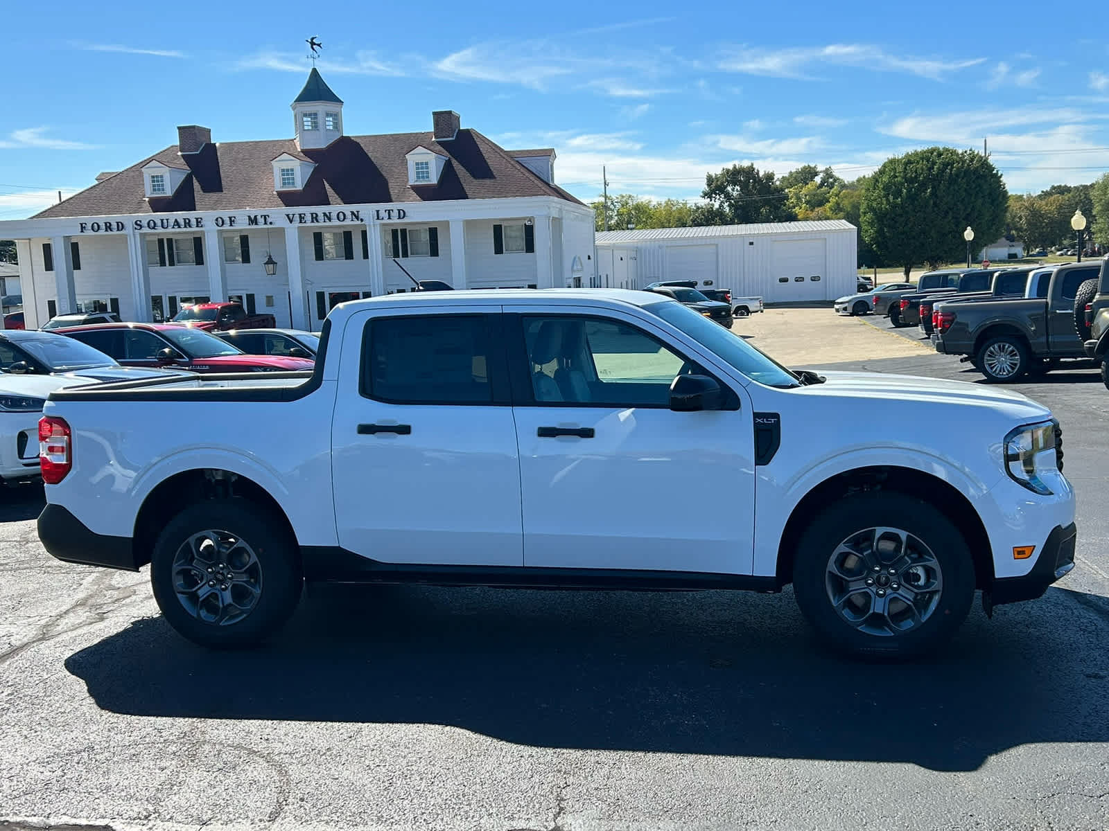 New 2026 Ford Maverick XLT w/ Equipment Group 301A AWD/4WD image 2