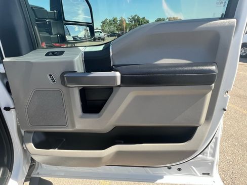 Used 2018 Ford F250 XLT w/ XLT Value Package AWD/4WD image 9