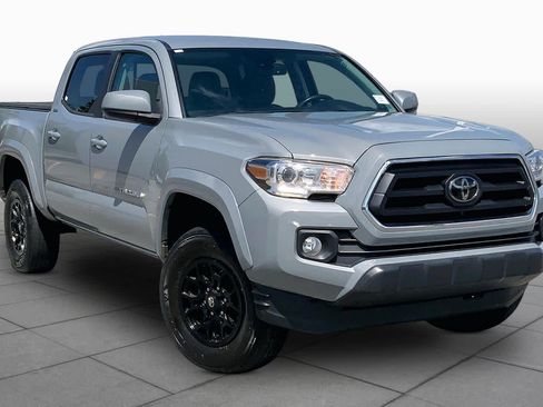 Used 2021 Toyota Tacoma SR5 RWD image 3