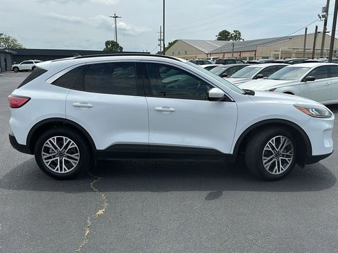Used 2021 Ford Escape SEL image 2