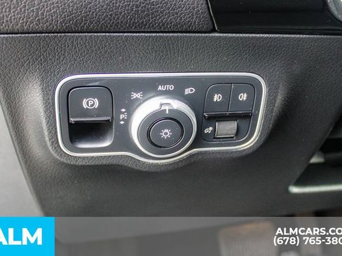 Used 2025 Mercedes-Benz GLA 250 image 32