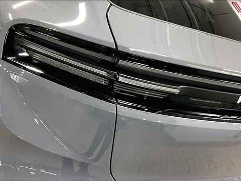 New 2025 Porsche Macan 4 Electric image 34