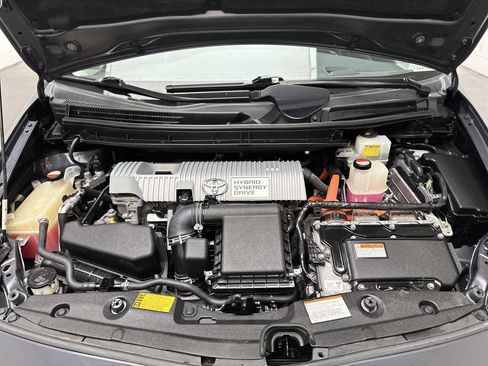 Used 2015 Toyota Prius Four image 38