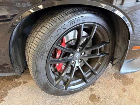 Used 2022 Dodge Challenger R/T Scat Pack w/ Dynamics Package RWD image 16