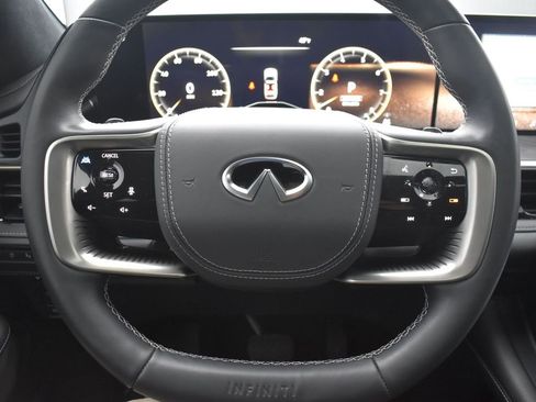 Used 2025 INFINITI QX80 Autograph w/ Autograph Exterior Package image 16