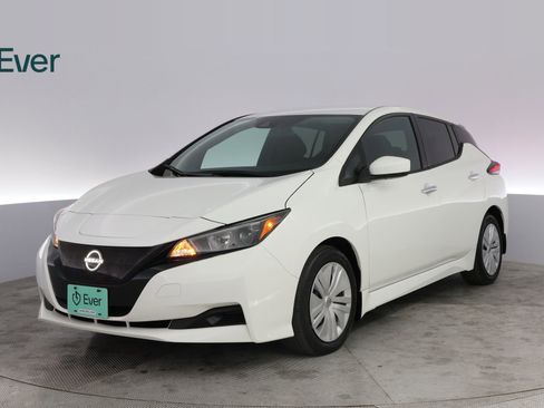 Used 2024 Nissan Leaf S FWD image 2