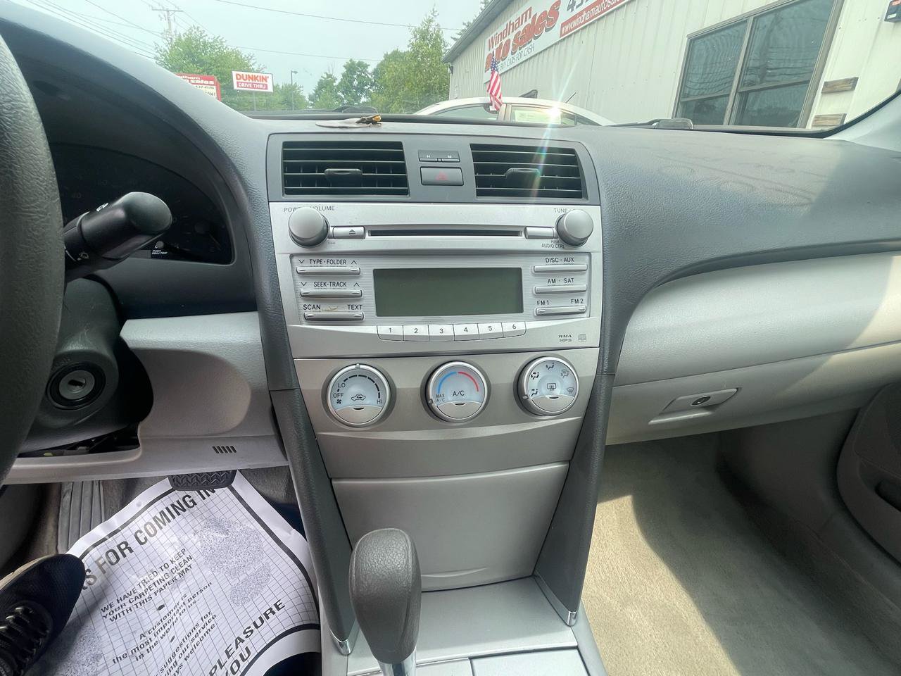 Used 2010 Toyota Camry LE FWD image 14