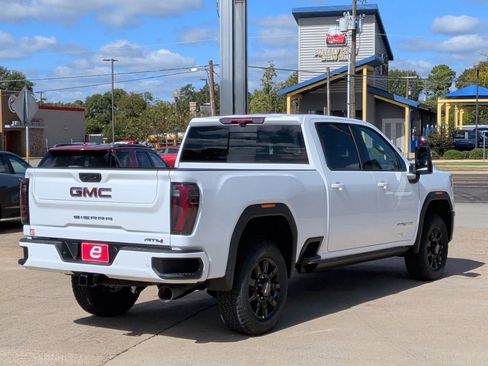 New 2026 GMC Sierra 2500 AT4 w/ AT4 Premium Plus Package image 8