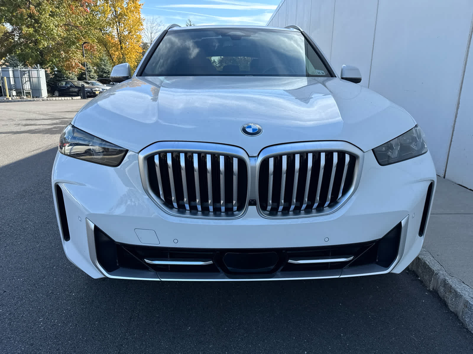 Used 2024 BMW X5 xDrive40i w/ Parking Assistance Package AWD/4WD image 3