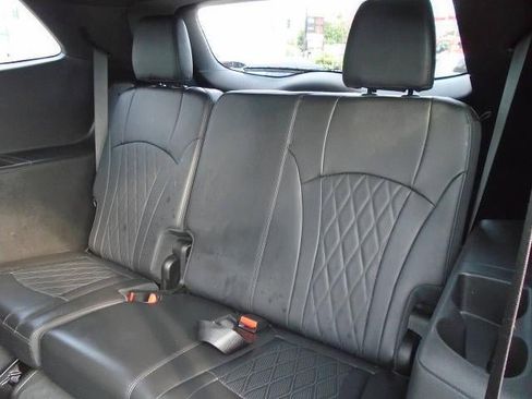 Used 2022 Buick Enclave Avenir w/ LPO, Floor Liner Package AWD/4WD image 25