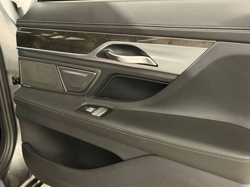 Used 2017 BMW 740i RWD image 52