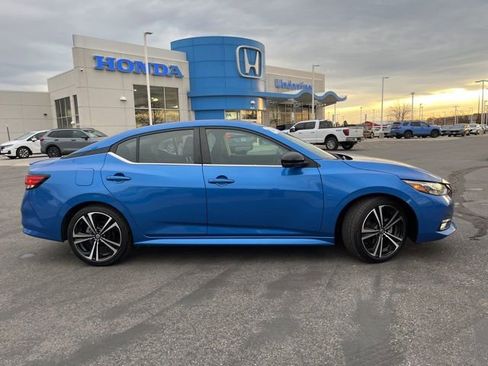 Used 2022 Nissan Sentra SR w/ Lighting Package image 1