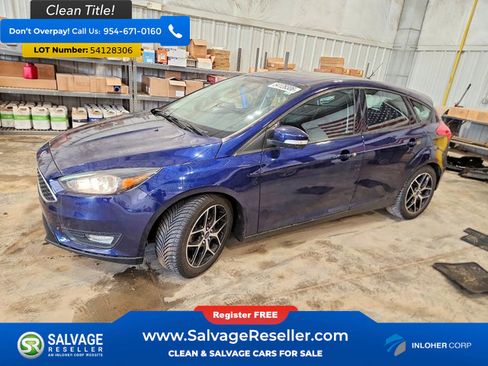 Used 2017 Ford Focus SEL w/ Cold Weather Package FWD image 1