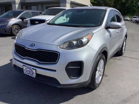 Used 2019 Kia Sportage LX image 3