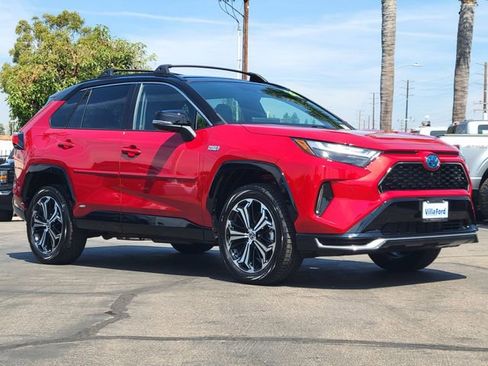 Used 2024 Toyota RAV4 XSE w/ Premium Package image 31