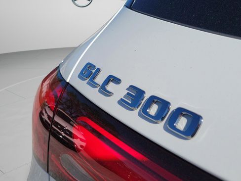 Certified 2024 Mercedes-Benz GLC 300 image 6