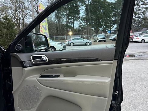 Used 2012 Jeep Grand Cherokee Laredo image 16