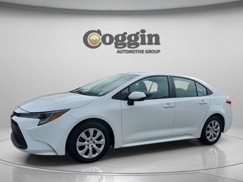 Used 2023 Toyota Corolla LE image 1