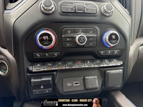 Used 2020 GMC Sierra 1500 Denali w/ Denali Ultimate Package AWD/4WD image 9