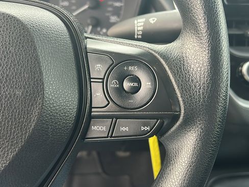 Used 2023 Toyota Corolla LE image 14