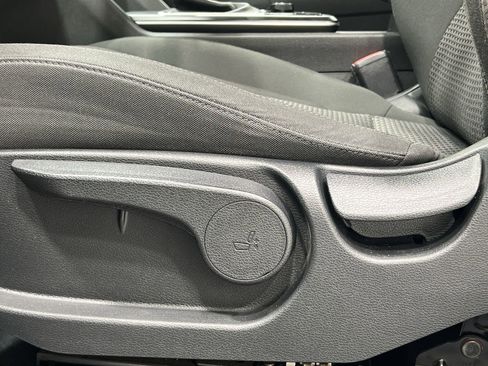 Used 2024 Kia Sportage LX image 12