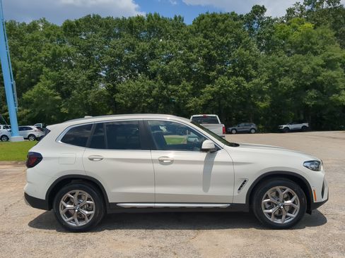 Used 2024 BMW X3 xDrive30i w/ Premium Package w/ZPA AWD/4WD image 2