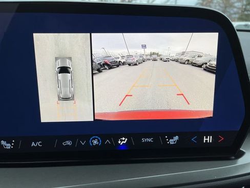 New 2026 Chevrolet Traverse LT w/ Driver Confidence Package image 24