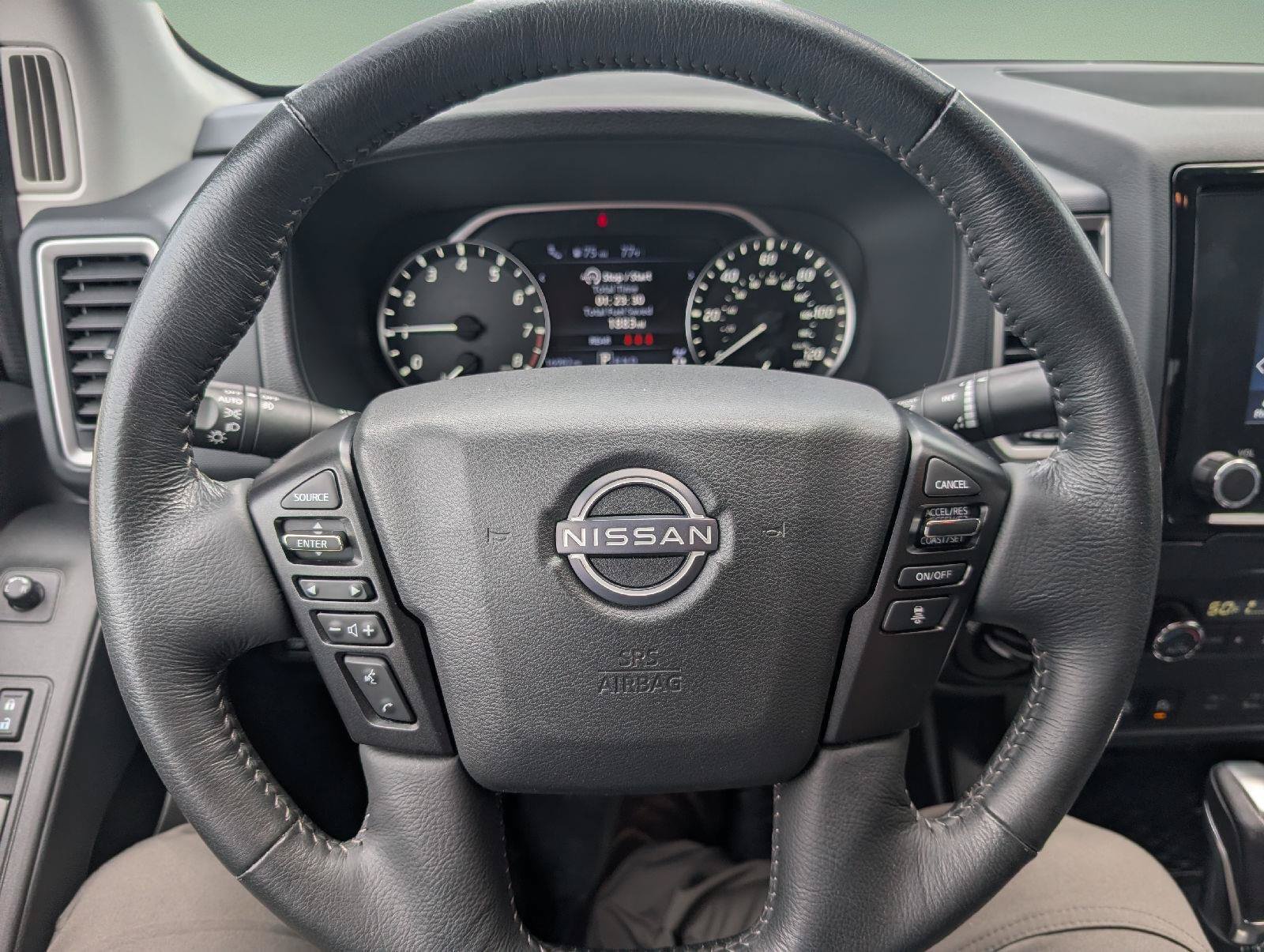 Used 2023 Nissan Frontier SV w/ SV Convenience Package AWD/4WD image 2