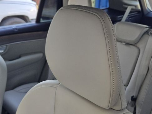 New 2026 Volvo XC90 B6 Ultra w/ Protection Package image 17